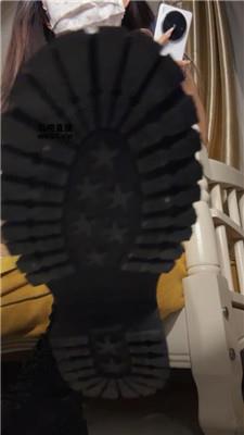 绝美兔滚过来    250321-7