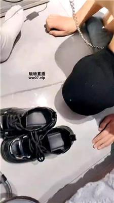 淄博风跪舔脏皮鞋原味白袜 JS250323-7