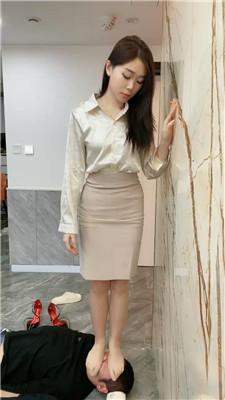 麋鹿银儿高跟踩踏四地毯 bf51604