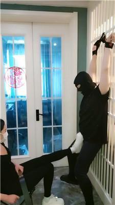 泽天吊绑贱奴重度虐打 bf51575