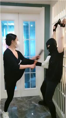 泽天吊绑贱奴重度虐打 bf51575