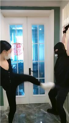 泽天吊绑贱奴重度虐打 bf51575