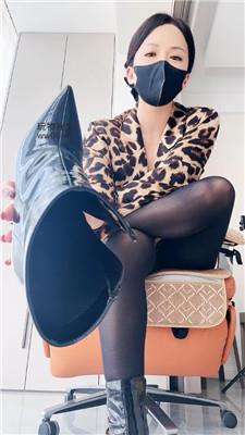 冷颜当狗要从娃娃培养    250320-7