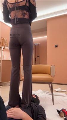 Siu姐姐白领S-黑丝臭脚丫蹂躏踩 JS250321-17