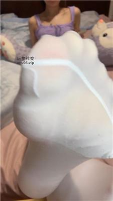 俐娜来主人的白丝下犯贱    250320-8