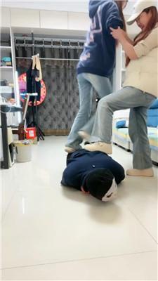 锅盖导演双S-小白鞋白袜踢踹踩虐 bf51567