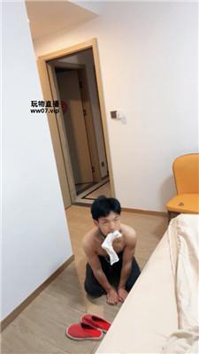 南月女神家奴卑微伺候起床 bf51580