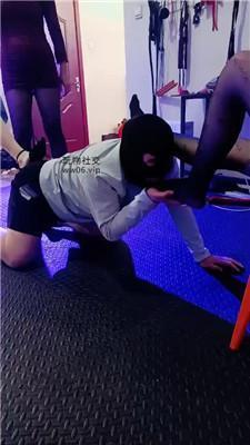 鸿运双女团SM刑房-重度群调群虐 JS250322-18