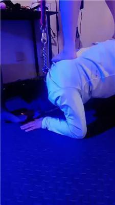 鸿运双女团SM刑房-重度群调群虐 JS250322-18