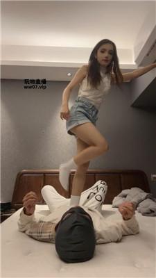 Anna俄罗斯混血S-白袜蹂躏踩 bf51584