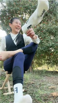 爱丽丝马术女教练驯化专场 JS250322-17