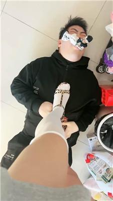 糯米姐姐袜子塞嘴-全体重踩踏-赶出家门 JS250321-7