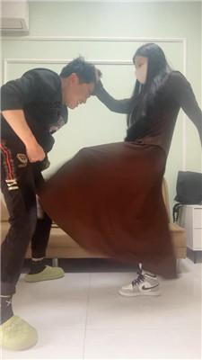 刘二狗素人S-脏鞋踩踏喂食/揪耳朵 JS250321-9