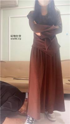 刘二狗素人S-脏鞋踩踏喂食/揪耳朵 JS250321-9