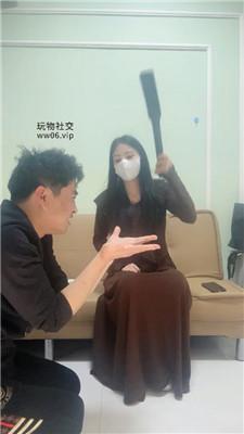 刘二狗素人S-脏鞋踩踏喂食/揪耳朵 JS250321-9