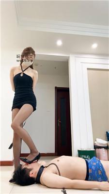 楚楚超美车模S-黑丝高跟深喉狂舔 bf51543