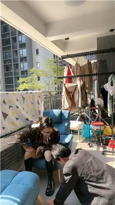 薇薇家奴阳台下跪伺候 JS250320-8