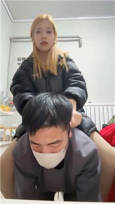 莹莹磕头求主人耳光踩踏-骑马  JS250320-5