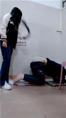 Nubias小白鞋踢踹-鞭打耳光  JS250320-4