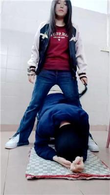 Nubias小白鞋踢踹-鞭打耳光  JS250320-4