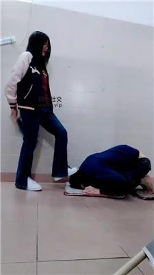 Nubias小白鞋踢踹-鞭打耳光  JS250320-4