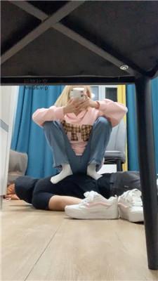 拉面超脏运动鞋白袜踩踏气味辱 bf51541