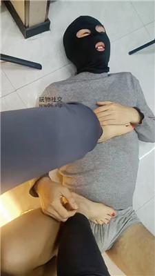 苏苏不苏裸足踩虐骑马驯化 JS250319-44