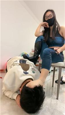 薇薇骑马骑脖训奴专场 JS250319-43