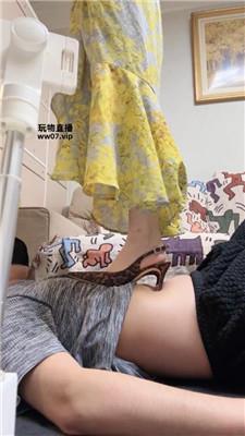 安安sama高跟踩踏-近距离恋足舔 JS250326-13