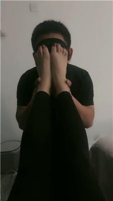 桃之妖妖白船袜玉足脚下喂食 JS250328-21