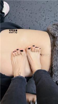 安安sama踩踏-近距离恋足舔 JS250330-22