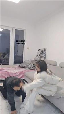 开发大神强迫磕头犯贱-舔脏鞋底 JS250329-24