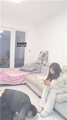 开发大神强迫磕头犯贱-舔脏鞋底 JS250329-24