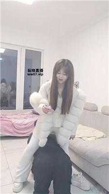 开发大神强迫磕头犯贱-舔脏鞋底 JS250329-24