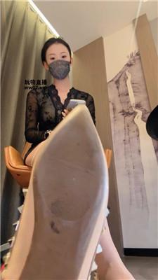 雅雅滚进来    250327-22