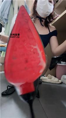 小怡滚进来    250327-19