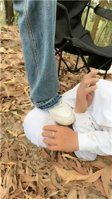 暴主户外强迫舔小白鞋处刑 bf51809