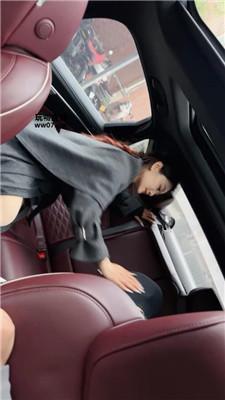 狗哥豪车内开发路人小姐姐 bf51808