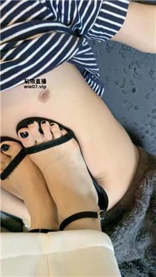 安安sama碾压踩踏-玉足狂舔 JS250331-28