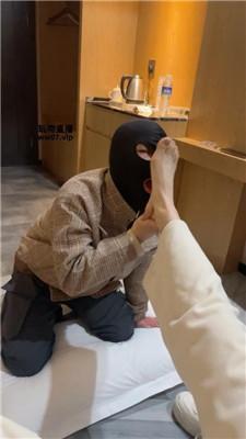 沐沐舔小白鞋棉袜-赏赐圣水 JS250331-7