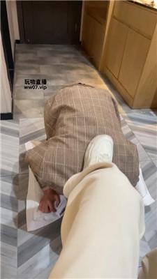 沐沐舔小白鞋棉袜-赏赐圣水 JS250331-7