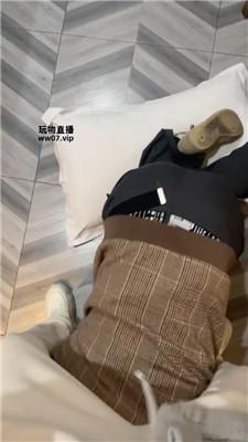 沐沐舔小白鞋棉袜-赏赐圣水 JS250331-7