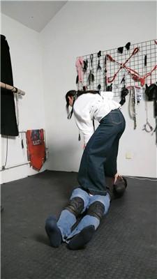 盛梦暴打偷原味的骚奴三视角版 JS250414-22