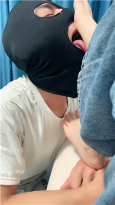 小鱼饼干近距离裸足狂舔 JS250414-25