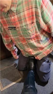 玥樾日料店靴子踩桌底鬼子 bf52348