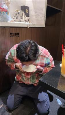 玥樾日料店靴子踩桌底鬼子 bf52348