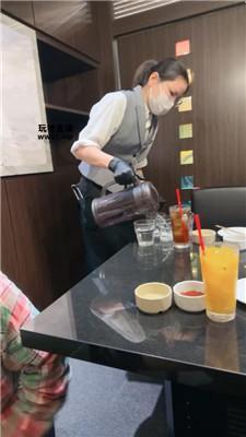 玥樾日料店靴子踩桌底鬼子 bf52348