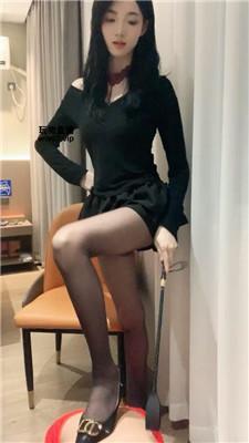 【爱秀套图】【千千】御姐S-强迫清理脏高跟bf51774