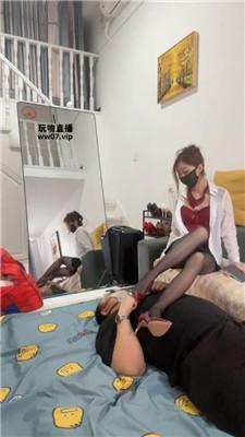 【爱秀套图】【全国带女慕开发素】黑丝美腿踩虐JS250329-4